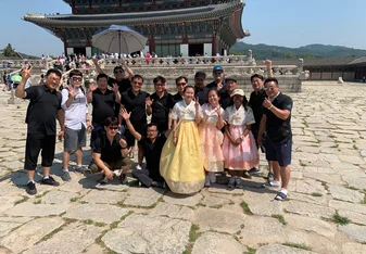 CRCC Asia Interns at Temple in Seoul