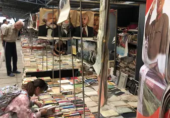 Visiting Beijing’s antique book markets