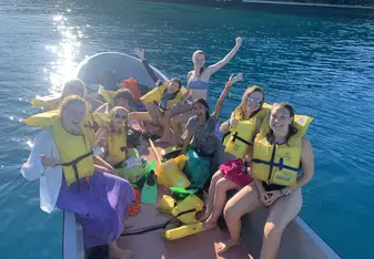 Big Fiji week one group on boat