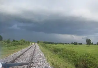 A very beautiful abnormal day in the Bambu train route.