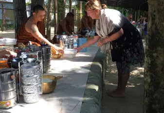 Food to the temple