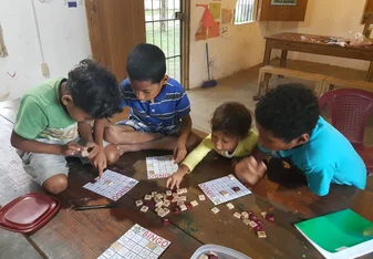 Literacy game - Family Letter Bingo