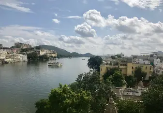 Udaipur - The Old City 
