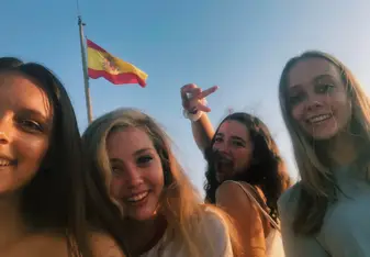 me and mis amigas