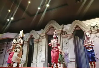 we enjoyed Khmer dancing