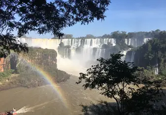 The waterfalls of Iguazú highlighted by a rainbow