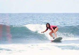 I took a surfing class abroad!
