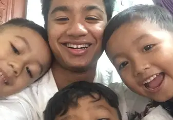 Fun selfies with the children 