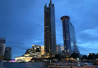Bangkok my first city that I saw when I arrived to Thailand!