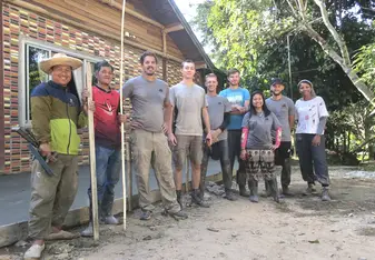 My last mission for The Mirror Foundation was constructing a patio!! It was a difficult one... we had to carry lots of water buckets, sand, cement and rocks to prepare the concrete.