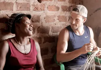 Learning how to make bowls in Kiteza