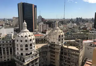 view of city skyline 