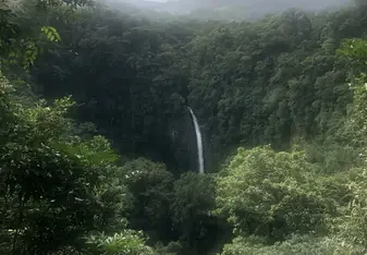 The waterfall at La Fortuna!