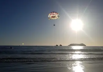 Parasailing in Manuel Antonio 