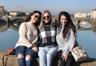 CAPAStudyAbroad_Spring2019_Florence_Erin Confortini - friends on Arno River.JPG