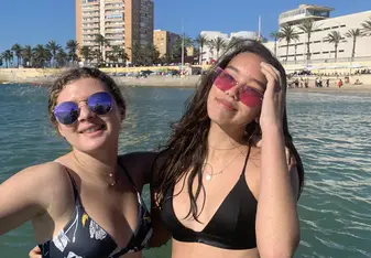 Annaluna and I during our trip to cadiz! 