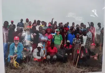 A group photo during a agricultural project at the university OWU in Mozambique.