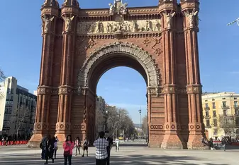 The Arc de Triomf.