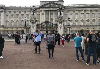 During my first week in London I was able to visit Kensington Palace and it was beautiful