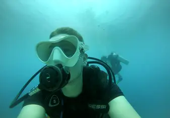 Diving at BTNE, doing a Fish 2 spot and exploring the reef