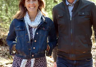 Meet your J2Guides, Jane & Jason Sarouhan!