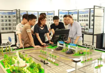 Study Abroad Engineering Students