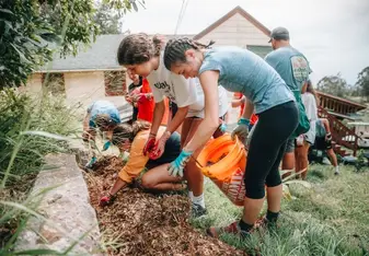 Hawaii group building projects