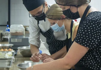 Students learning to cook in Costa Rica