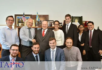 Mr. Bernhard Schutte, Chairman of TAPiO Advisory and Interns