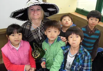 Tiffany Teacher and class