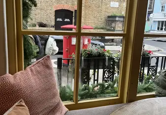 Cosy breakfast place