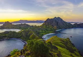 Gorgeous Archipelago 