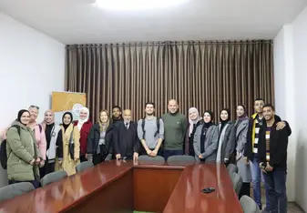Mohammad Tamimi with his class of students