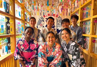 Zentern Internships - Kimono & Food Event Tour 
