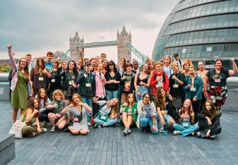 Angloville: Discover the World 