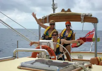 Sailing to the galapagos