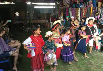 Niños con Bendicion