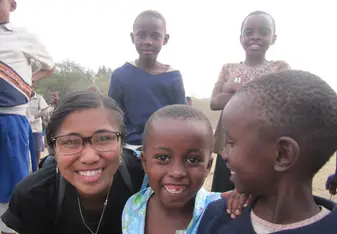 Volunteer in Tanzania for AIDS/HIV awareness