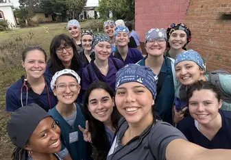 volunteer group picture