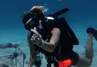 Jane dives beneath the ocean 