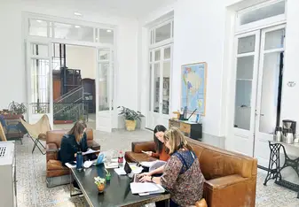 Academia Uruguay Spanish school patio