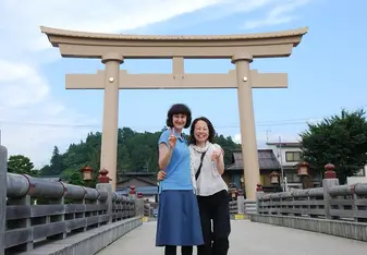 Live with a host family in Japan