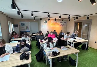 Xplore English Education Assistant 1