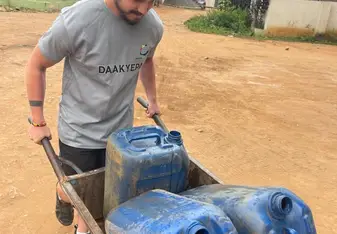 Jonny helping local family