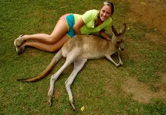 GlobaLinks Australia students with local wildlife