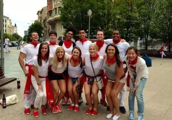 We Find Group Volunteers in Madrid
