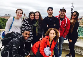 students smiling at Park Güell barcelona