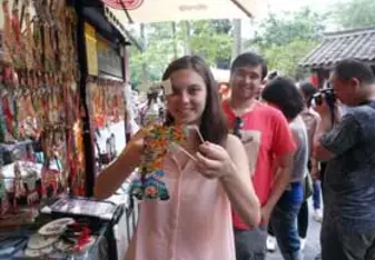 girl with puppet