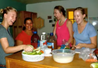 women cooking 
