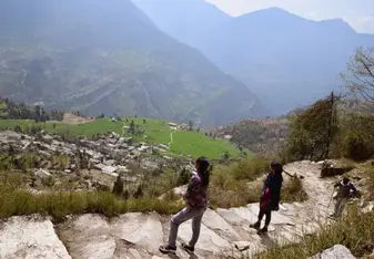 Volunteering Journeys day hikes 
